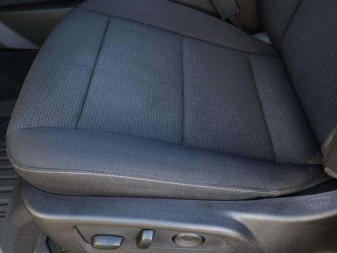 Used 2025 Chevrolet Colorado LT w/ Advanced Trailering Package image 19