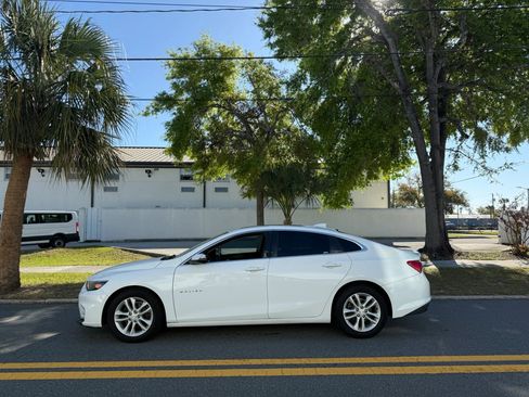 Used 2018 Chevrolet Malibu LT FWD image 5