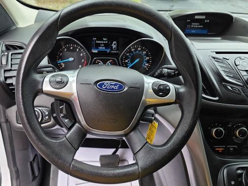Used 2016 Ford Escape SE FWD image 15