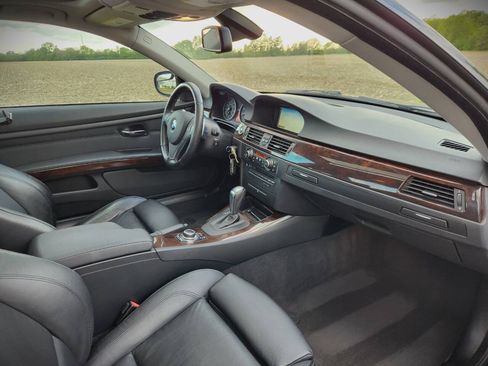 Used 2011 BMW 335i xDrive Coupe AWD/4WD image 8