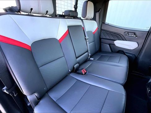 Used 2023 GMC Canyon AT4X w/ Edition 1 AWD/4WD image 33