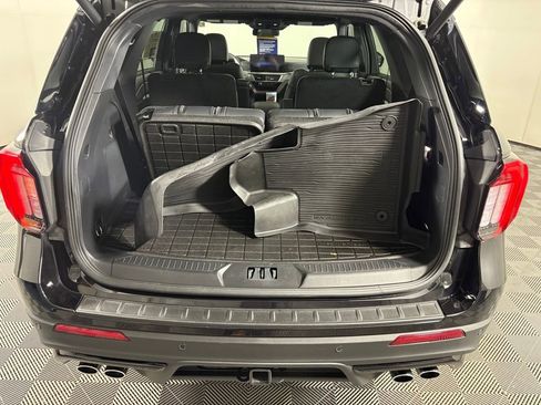 Certified 2025 Ford Explorer ST image 33