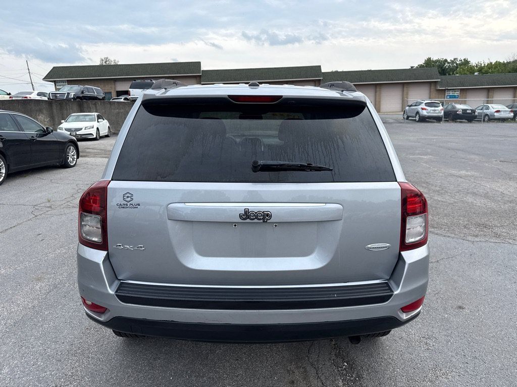 Used 2016 Jeep Compass Latitude AWD/4WD image 6