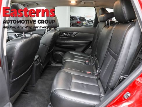 Used 2020 Nissan Rogue SL w/ Premium Package image 23