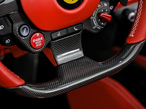 Used 2022 Ferrari F8 Tributo image 30