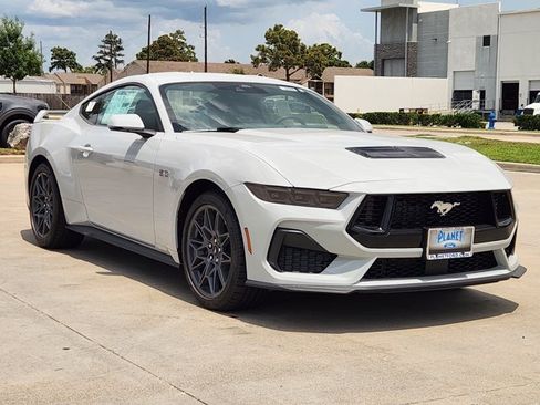 New 2026 Ford Mustang GT Premium w/ GT Performance Package RWD image 2