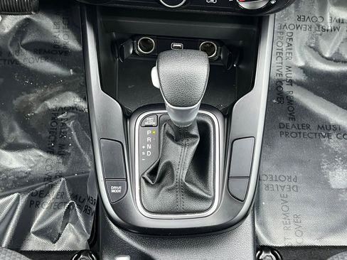 Used 2025 Kia Soul LX w/ LX Technology Package image 37