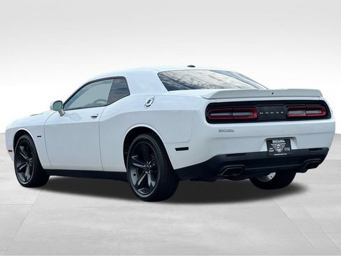 Used 2018 Dodge Challenger R/T RWD image 5