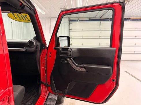 Used 2011 Jeep Wrangler Unlimited Sport AWD/4WD image 10
