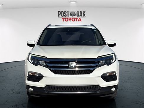 Used 2017 Honda Pilot Touring image 2