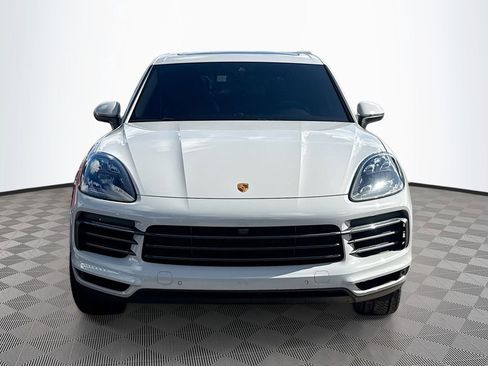 Used 2022 Porsche Cayenne image 2