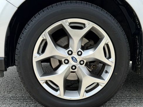 Used 2017 Subaru Forester 2.5i Touring AWD/4WD image 39