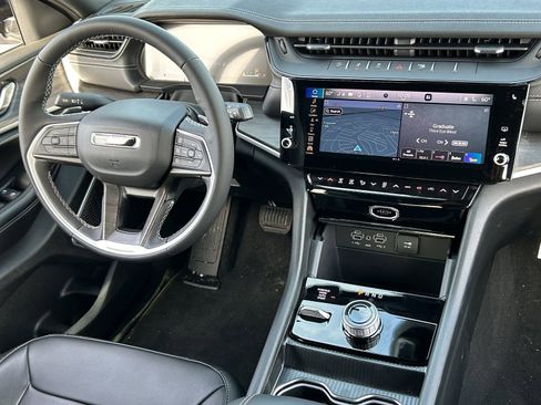 New 2026 Jeep Grand Cherokee Limited w/ Limited Altitude Package image 11