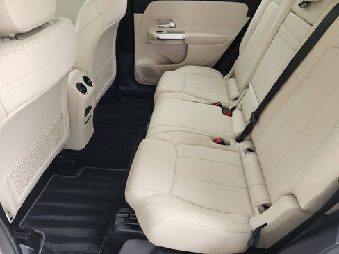 Used 2021 Mercedes-Benz GLB 250 image 30