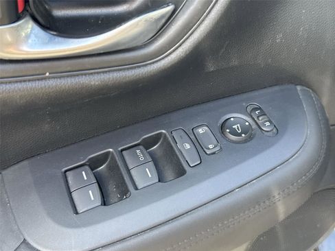 Used 2024 Honda HR-V LX image 21