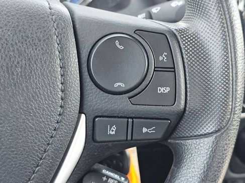 Used 2017 Toyota Corolla L w/ Carpet Mat Package (TMS) FWD image 15