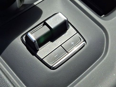 Used 2024 GMC Sierra 1500 Denali AWD/4WD image 25
