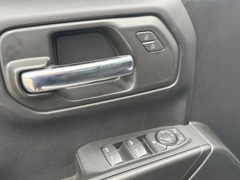 Used 2024 Chevrolet Silverado 1500 Custom image 12