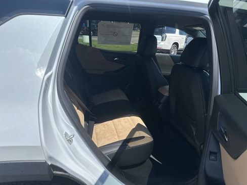 New 2026 Chevrolet Equinox ACTIV w/ Convenience Package III image 31