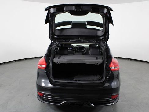 Used 2015 Ford Focus ST image 16