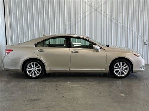Used 2011 Lexus ES 350 w/ Luxury Pkg & Navigation w/ Preferred Accessory Package FWD image 2