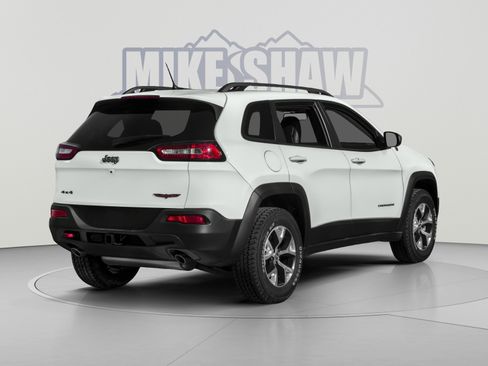 Used 2017 Jeep Cherokee Trailhawk w/ Cold Weather Group AWD/4WD image 2