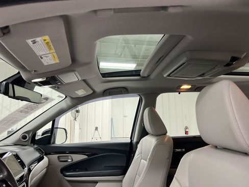 Used 2020 Honda Pilot Elite image 19