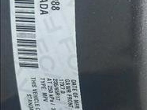 Used 2022 Chrysler Voyager LX image 22