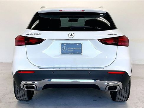 New 2026 Mercedes-Benz GLA 250 4MATIC image 4