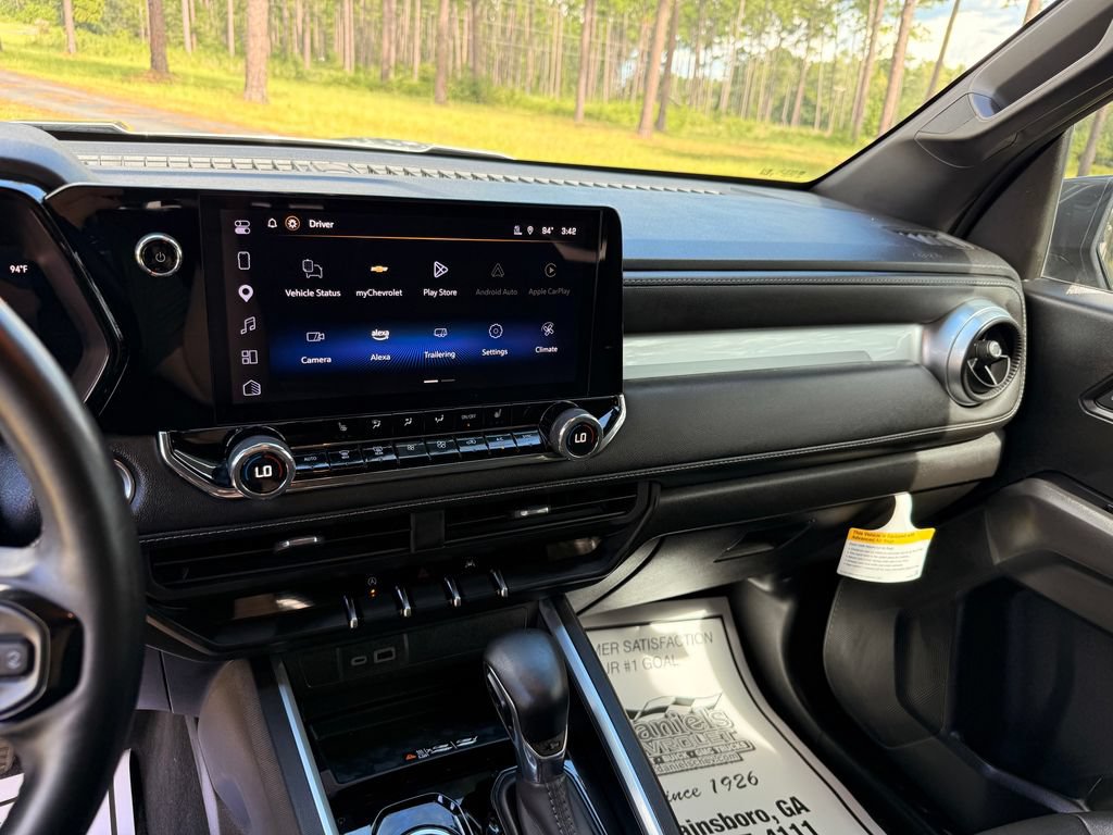 New 2025 Chevrolet Colorado LT w/ LT Convenience Package AWD/4WD image 16