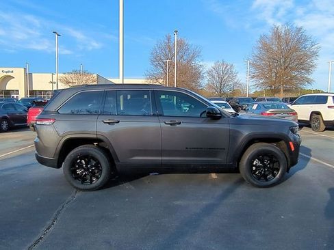 New 2026 Jeep Grand Cherokee Altitude AWD/4WD image 6