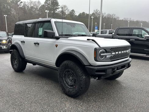 New 2025 Ford Bronco Badlands w/ Sasquatch Package image 8