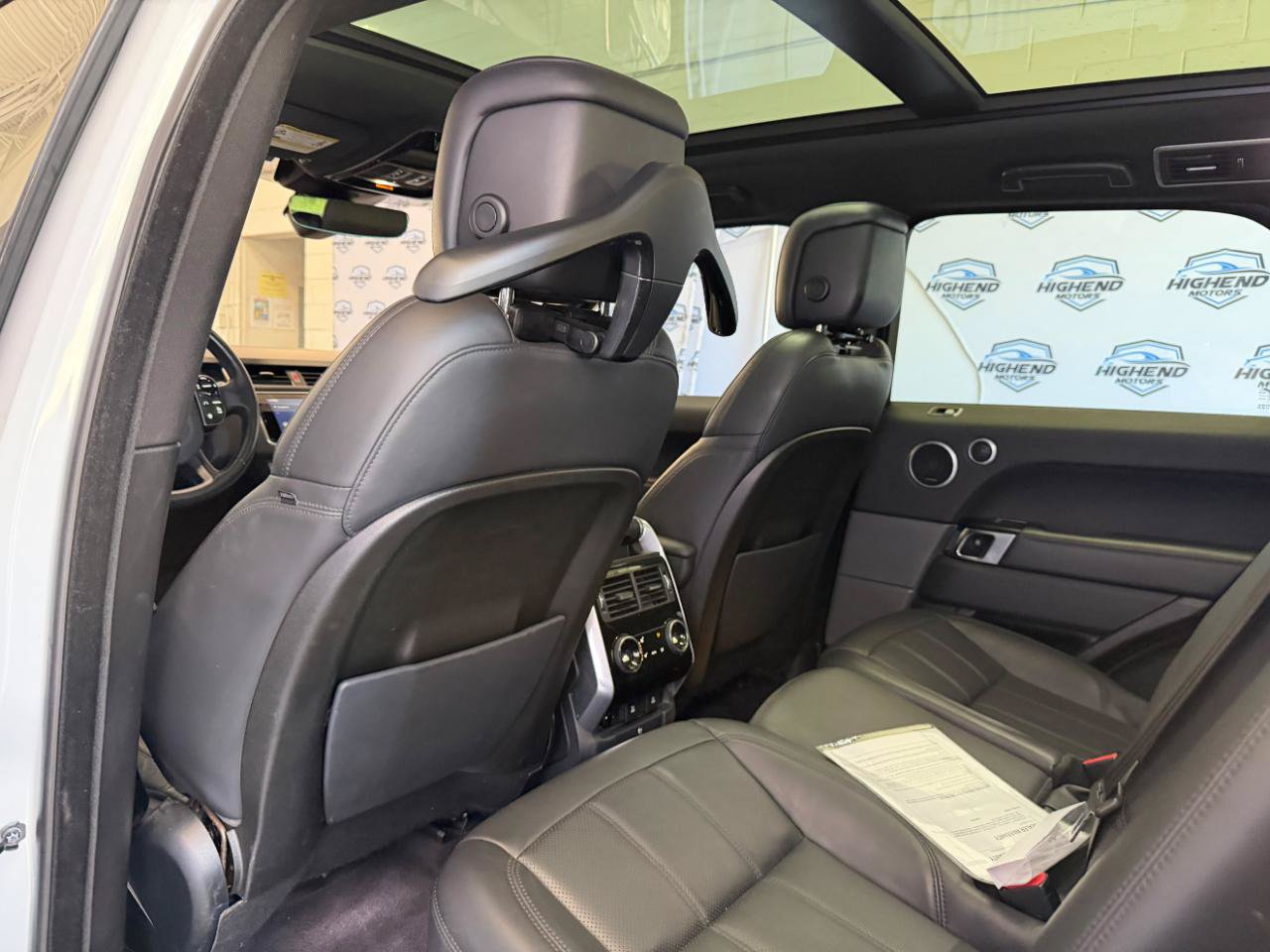Used 2019 Land Rover Range Rover Sport HSE AWD/4WD image 18