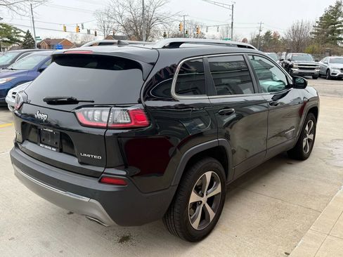 Used 2021 Jeep Cherokee Limited image 3