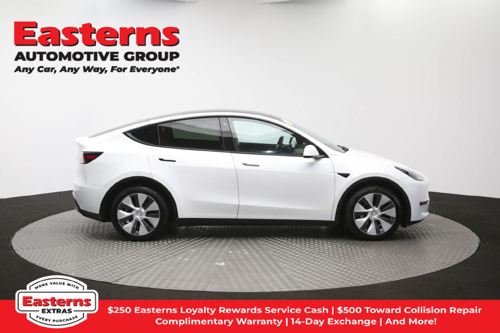 Used 2022 Tesla Model Y Long Range AWD/4WD image 41
