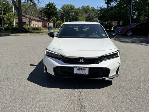 Used 2025 Honda Civic Sport image 2