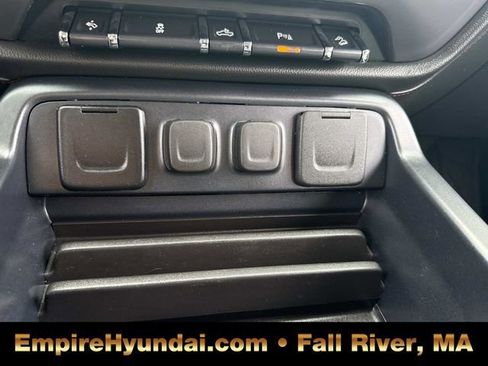 Used 2018 GMC Sierra 1500 SLT image 25