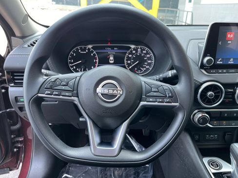 Used 2025 Nissan Sentra SV FWD image 31