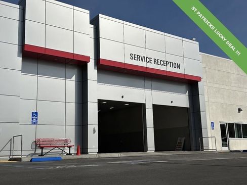 Used 2022 Toyota RAV4 SE w/ Convenience Package image 31