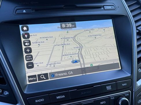 Used 2017 Hyundai Santa Fe Limited FWD image 5