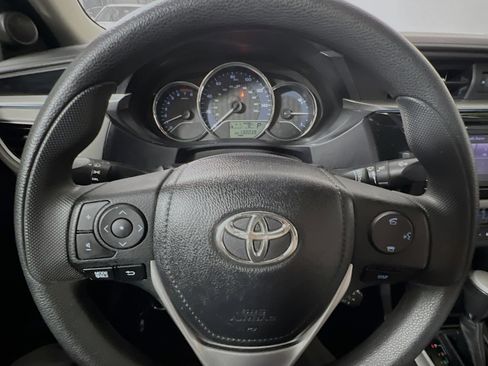 Used 2016 Toyota Corolla LE image 18