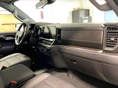 Used 2023 Chevrolet Silverado 1500 LT AWD/4WD image 14
