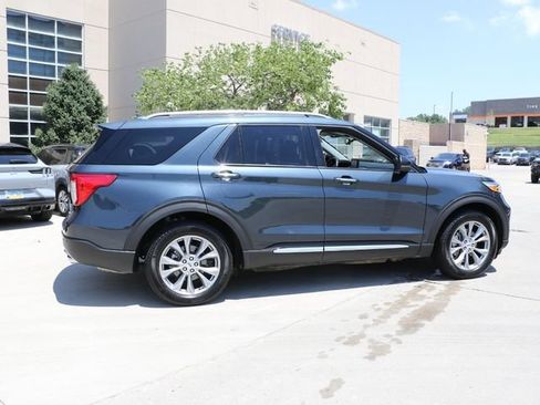 Used 2023 Ford Explorer Limited w/ Limited Technology Package AWD/4WD image 7