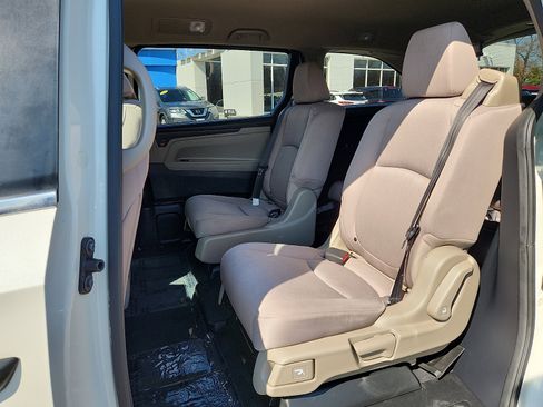 Used 2019 Honda Odyssey LX image 10