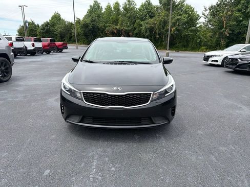 Used 2017 Kia Forte LX FWD image 2