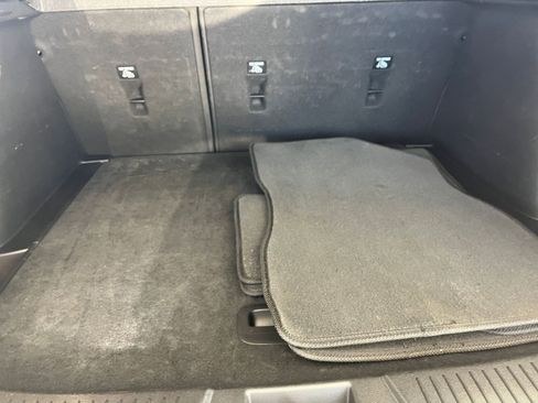 Used 2025 Chevrolet Trax LT image 32