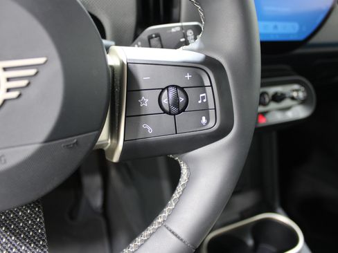 Used 2025 MINI Cooper S image 10