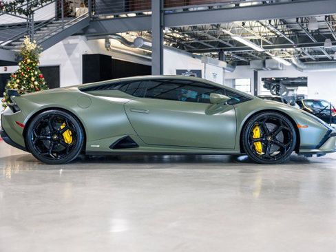 Used 2023 Lamborghini Huracan Tecnica image 7