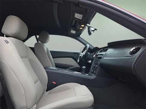 Used 2014 Ford Mustang GT w/ Equipment Group 301A image 15