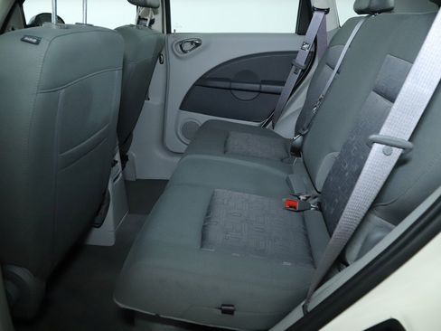 Used 2007 Chrysler PT Cruiser image 25